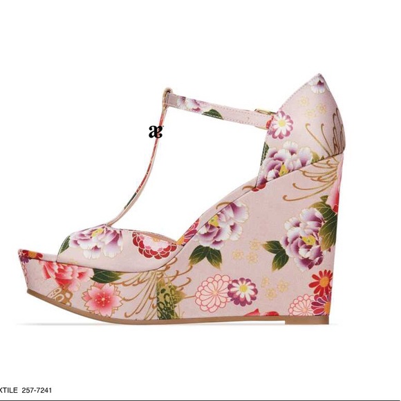 Wedges - Picture 2 of 4